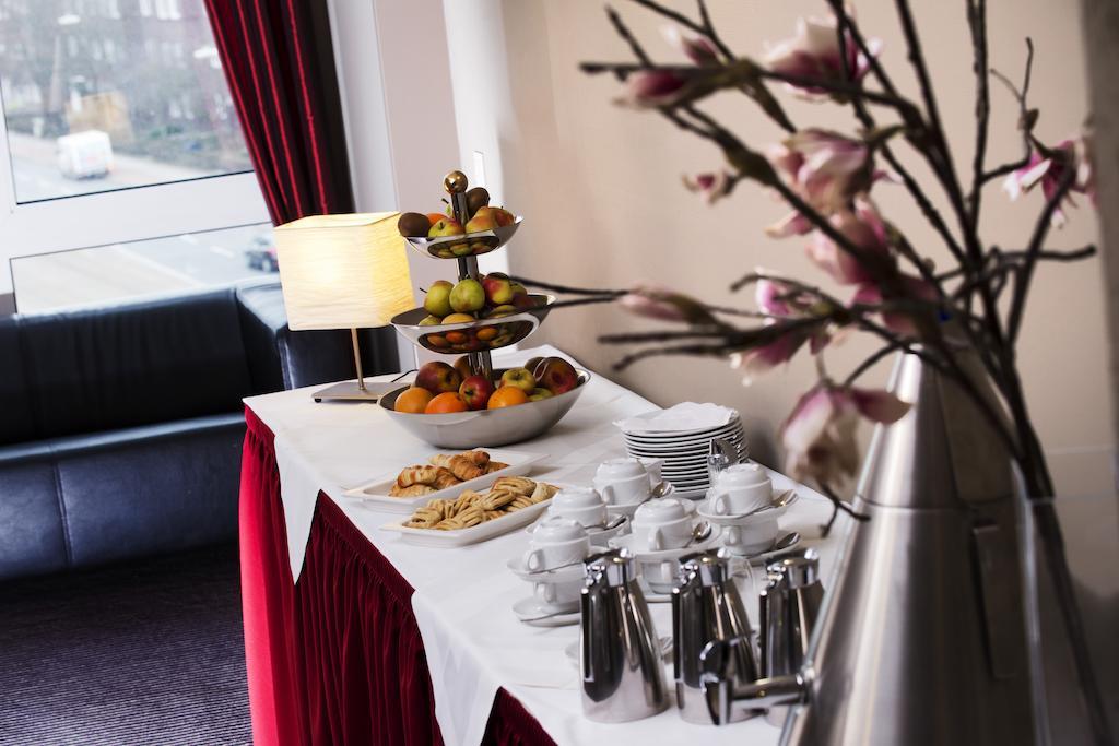 Tryp By Wyndham Airport 3*